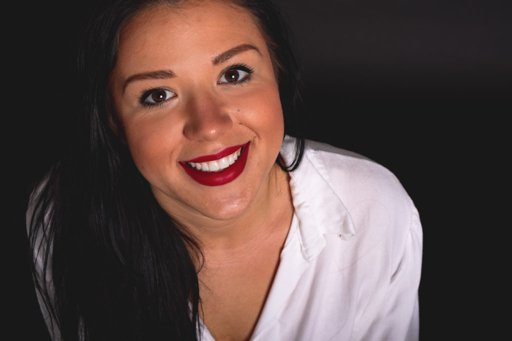 Ragazza con bellissimo sorriso